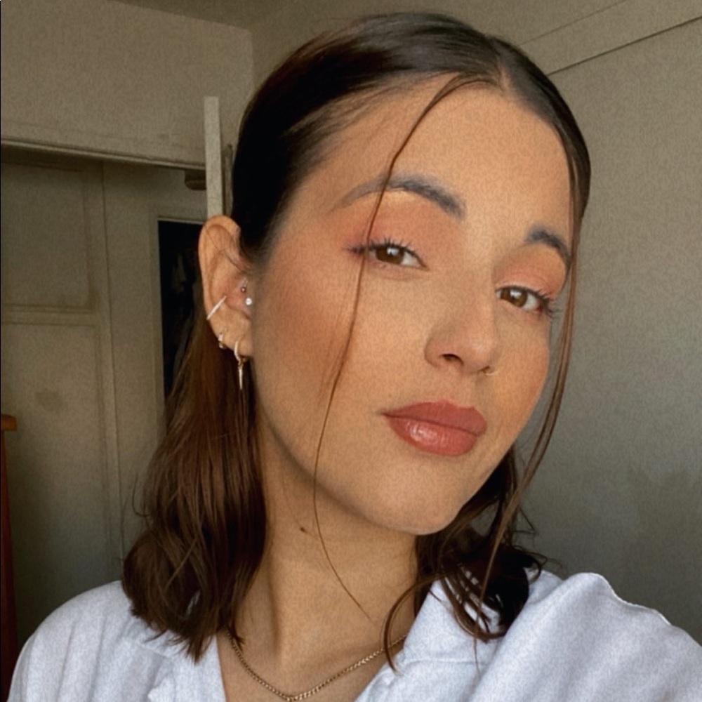 Meet your Posher, Cecy